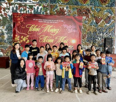 Hành trình Công ty Luật TNHH Ánh Kim trao tặng quà cho trẻ em tại Trung Tâm bảo trợ xã hội tại Nam Từ Liêm, Hà Nội.